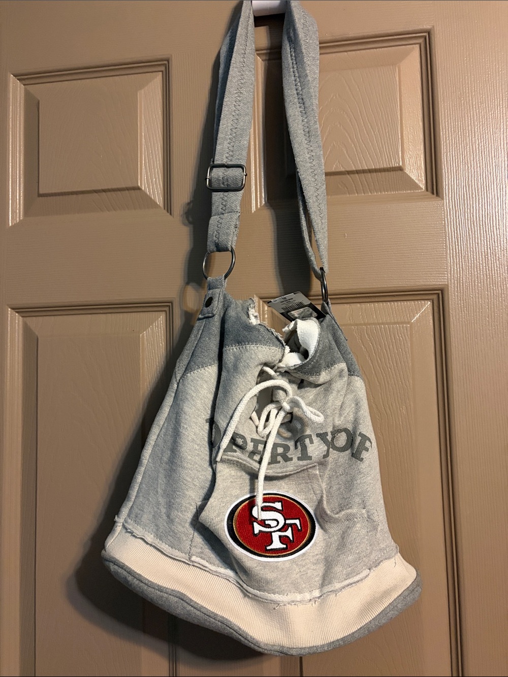 NFL Light Gray and White Drawstring Sling Bag with SF 49ers Patch